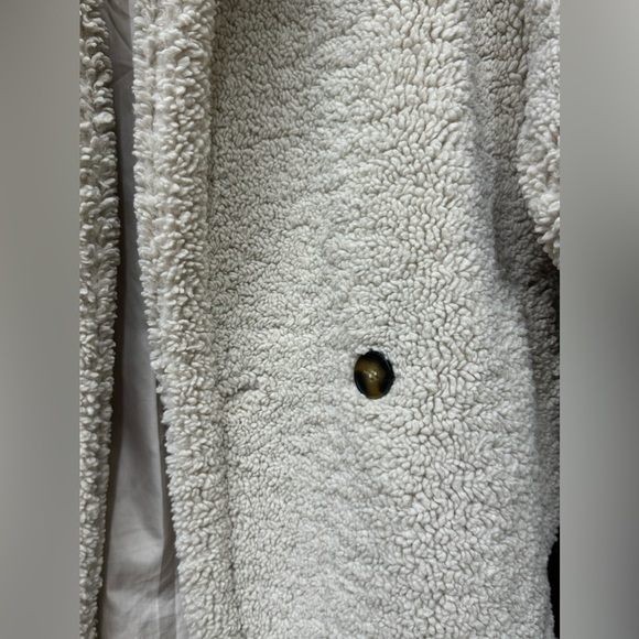 Apparis Faux Shearling Cream Coat - Picture 4 of 7